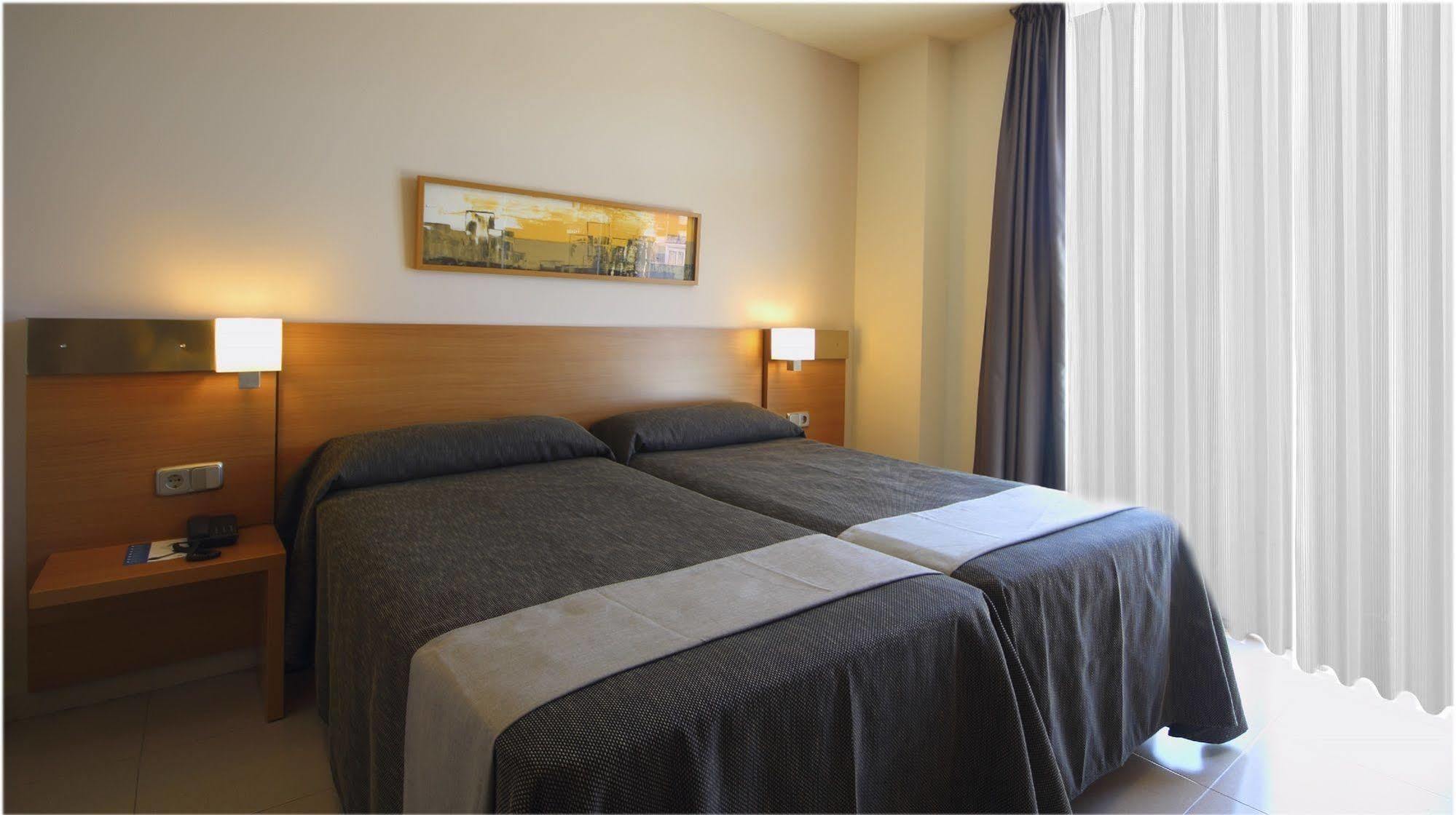 Aqua Hotel Nostre Mar Apartments Pineda de Mar Eksteriør billede
